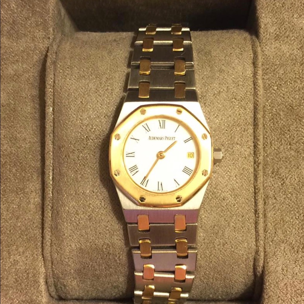 Authentic Audemars Piguet Royal Oak ladies watch - Picture 1 of 4